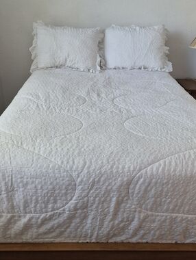 White Quilted Bedding Set with Ruffle Pillow Shams